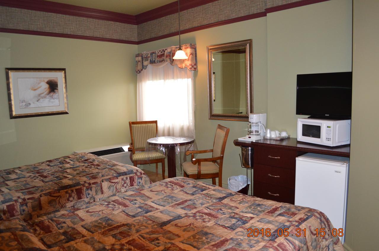 Motel-Auberge Helene Victoriaville Exterior foto