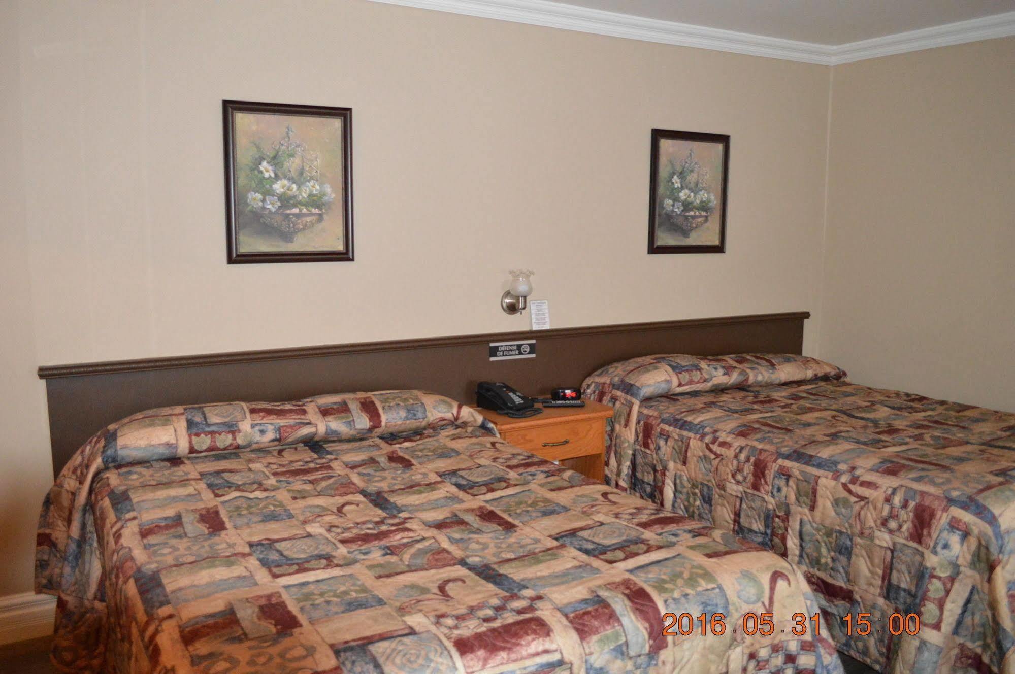 Motel-Auberge Helene Victoriaville Exterior foto